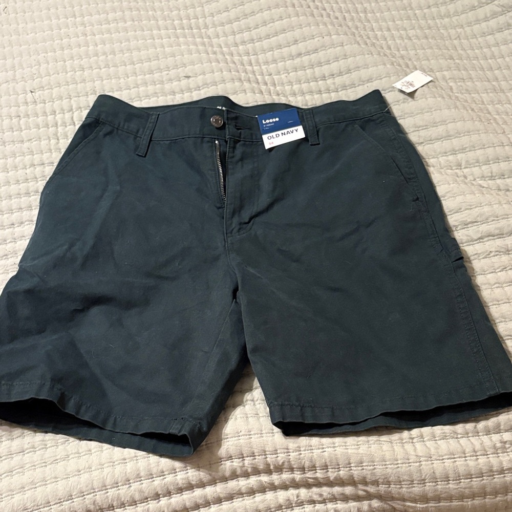 Old Navy Men's Dark Green Flat Front Shorts new with tags